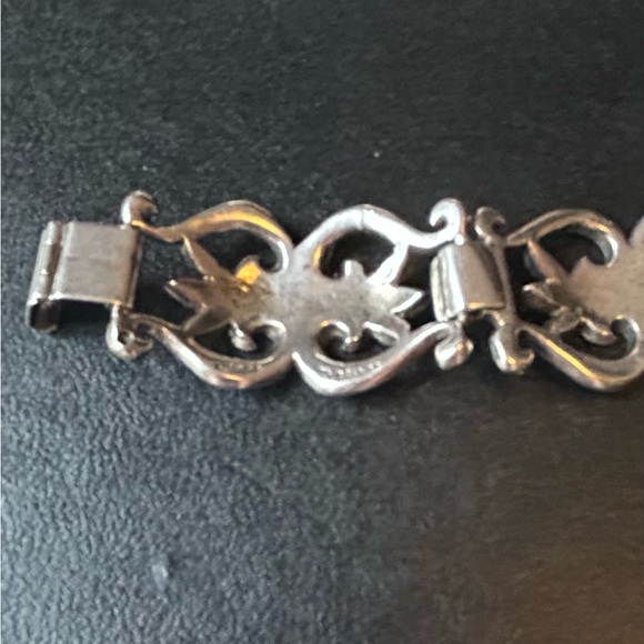 Vintage 1930's Sterling Silver Marcasite Bracelet - Picture 4 of 7